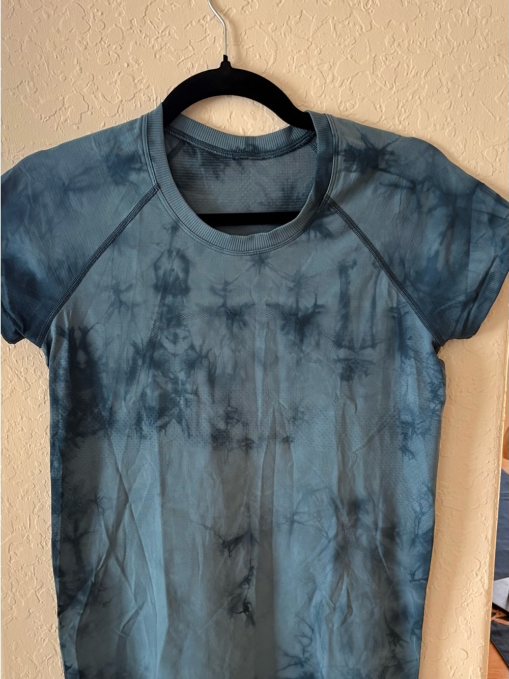 lululemon swiftly tech athletica Blue Tie-Dye Short Sleeve Tee - Picture 2 of 4